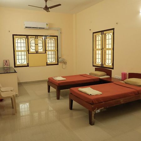 Official Sripuram Golden Temple Guest House Велор Екстериор снимка